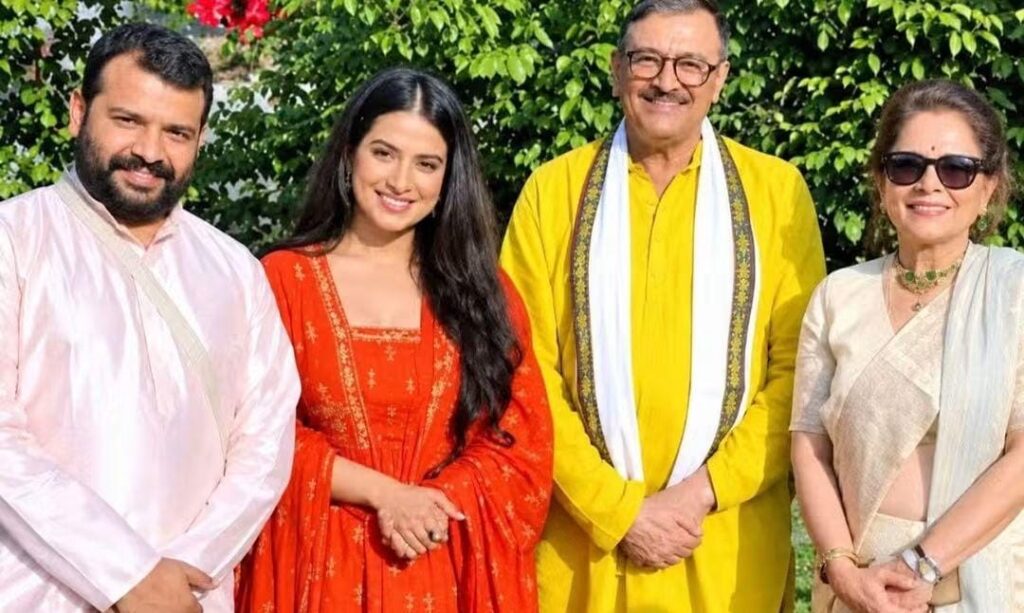 hanuman ansh box office success kainchi dham actor shobhinav satya praying